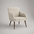 Fauteuil 1 place à dossier haut en polyester tissé écru avec pieds en hévéa massif brun foncé, 76 × 78 × 94 cm